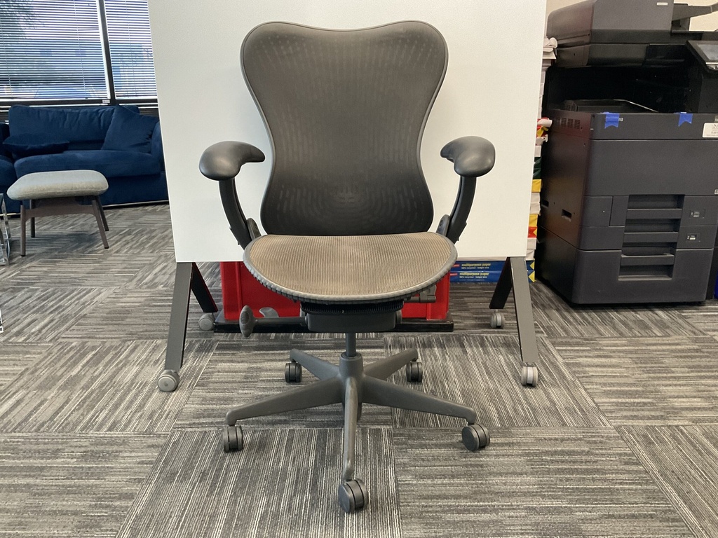 Mirra Chair