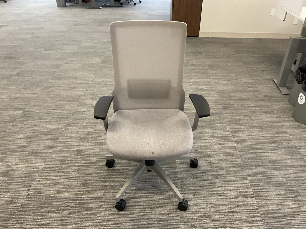 Novo Task Chair