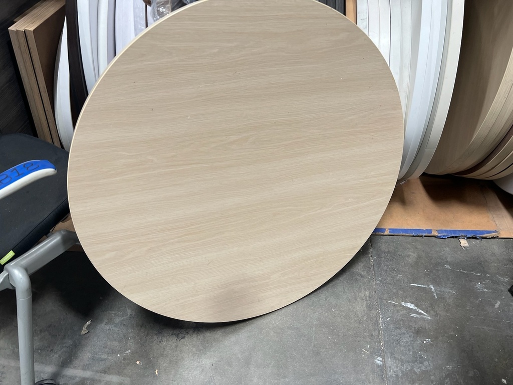 Round Table