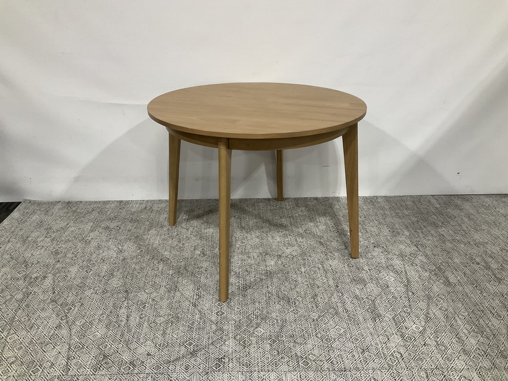 Round Table