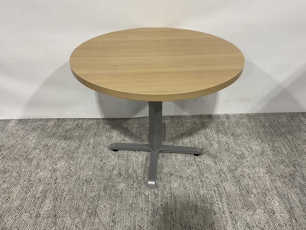 Round Table