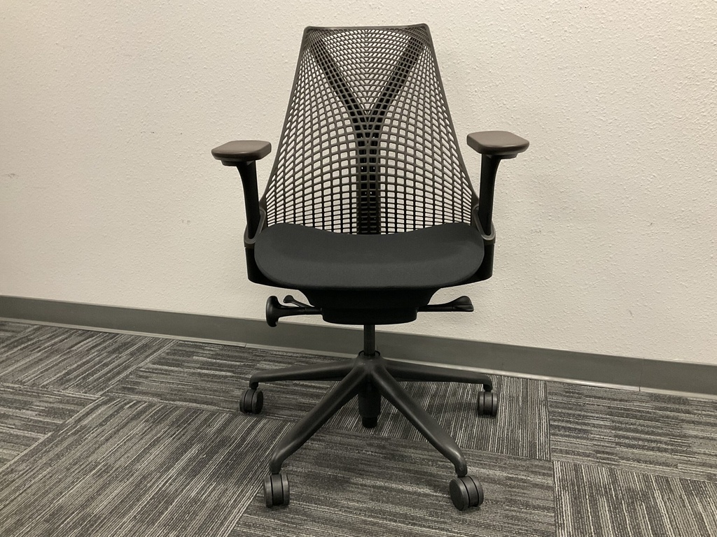 Sayl Chair