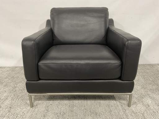 [8472] Leather Club Chair