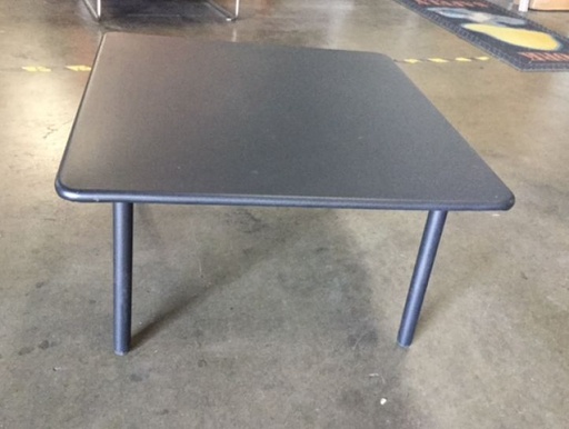 [4341] Low Outdoor Occasional Table