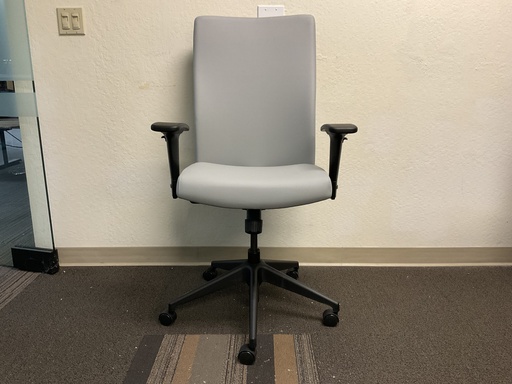 [7390] Memento Executive Chair