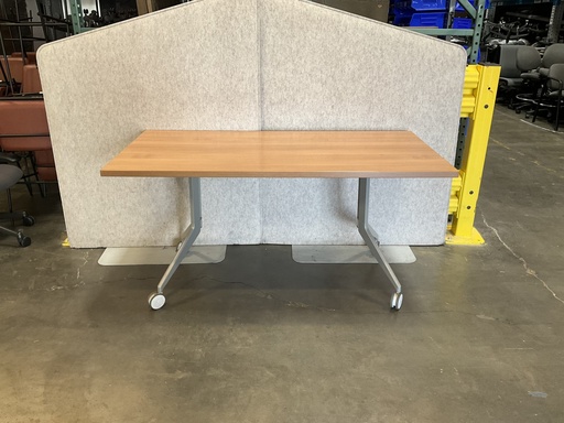 [8653] Planes Flip Top Table