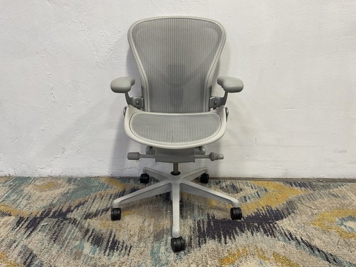 [8391] Remastered Aeron Chair Size B Posture-Fit SL