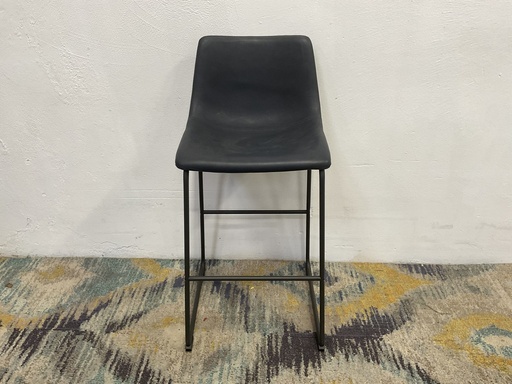 [8533] Stool