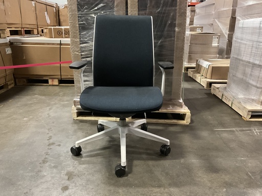 [8032] Think 2 Conference Chair