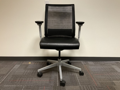 [8211] Think Chair