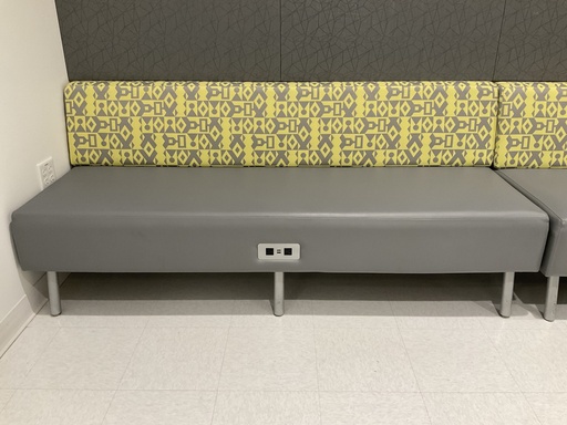 [7883] Tivoli Banquette