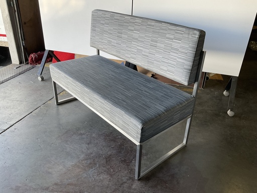 [5943] Vinyl Bench