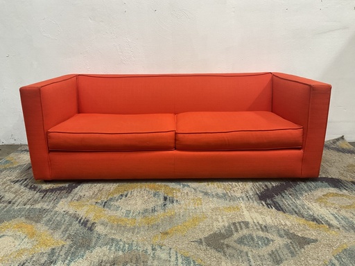 [8401] Club Sofa