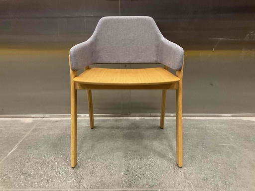 [8822] Clutch Chair