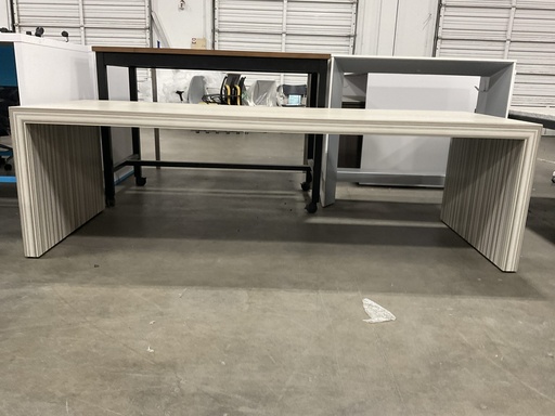 [7333] Community Table