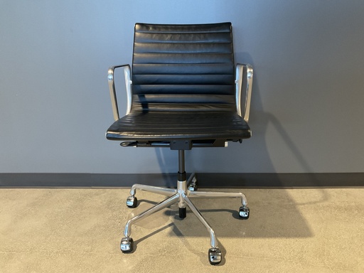 [8668] Eames Aluminum Group Management Chair