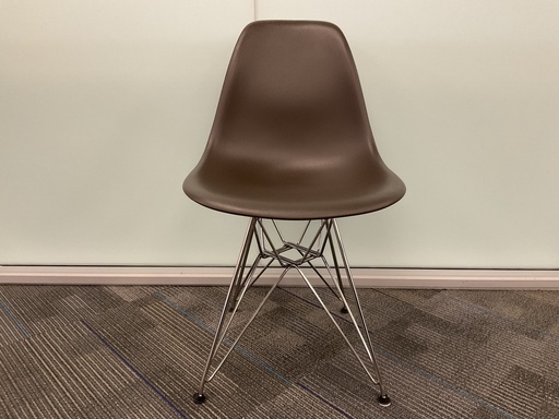[6324] Eames Molded Plastic Side Chair