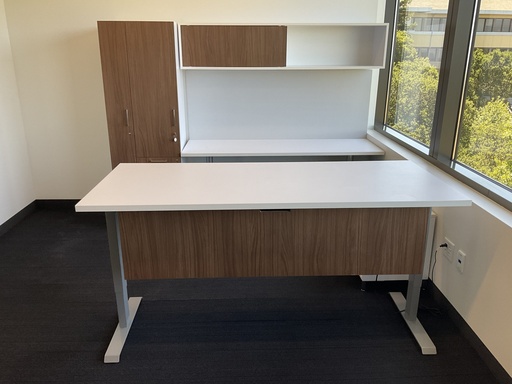 [8631] Executive Private Office