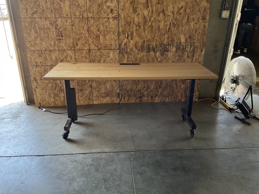 [7986] Flip-Top Training Table