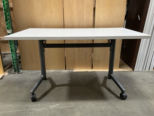 [6833] Flip-Top Training Table