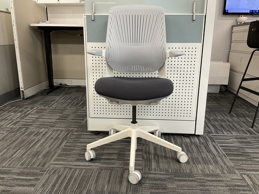[5980] Flyt Conference Chair