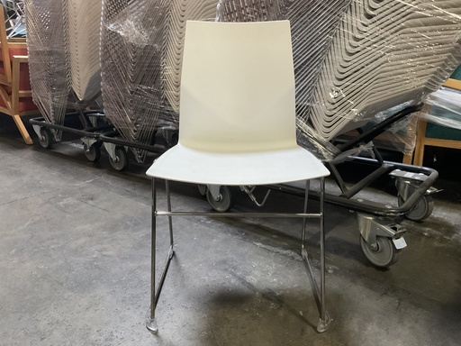 [6884] Four Cast Four Chair