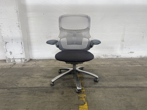 [8313] Generation Chair