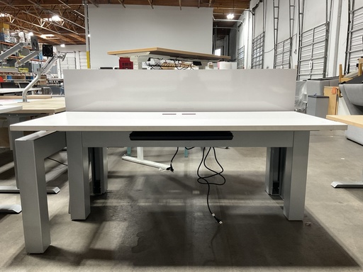 [7485] Integrated Height Adjustable Benching